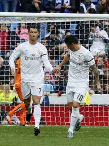 James Rodríguez hizo tres asistencias. La primera a Benzema, luego a Bale y por último a Cristiano 