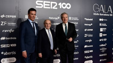 (I-D) Los periodistas José Ramón de la Morena, José María García e Iñaki Gabilondo posa durante el photocall de la Gala 100 años SER, en el Museu Nacional d'Art de Catalunya (MNAC), a 14 de febrero de 2024, en Barcelona, Catalunya (España). La Cadena SER celebra sus 100 años con una gran Gala del Centenario, presentada por Andreu Buenafuente, que ofrece un viaje por el tiempo, entre más de un centenar de profesionales del medio.
14 FEBRERO 2024;CATALUÑA;RADIO;CENTENARIO;ANIVERSARIO;SER;PRISA
David Oller / Europa Press
14/02/2024
