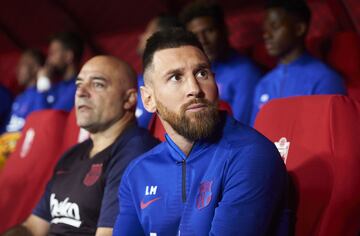 Leo Messi on the bench