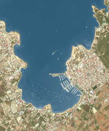 Ibiza, una de las islas Baleares, un archipiélago de España en el mar Mediterráneo. 