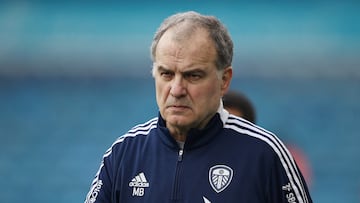 Marcelo Bielsa cuando dirigía al Leeds United de la Premier League