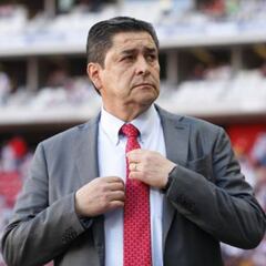 Luis Fernando Tena es nuevo técnico de Guatemala