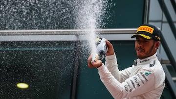 Hamilton victorious in China