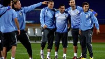 <b>BUEN AMBIENTE. </b>Uruguay se entrenó ayer en el escenario del partido y demostró estar muy tranquila.