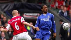 Ex defensa del Arsenal sufría "ataques de pánico" al jugar contra Drogba