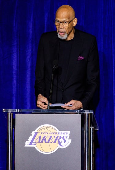 Kareem Abdul-Jabbar, exbaloncestista estadounidense que militó en Milwaukee Bucks y Los Angeles Lakers de la NBA durante 20 temporadas.
