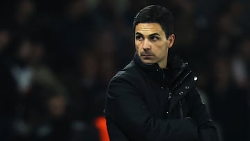 Arsenal compitió de gran manera en la UEFA Champions League, pero es evidente que a Arteta le faltan herramientas ofensivas y los Kroenke deben responder. (Photo by Thomas SAMSON / AFP)