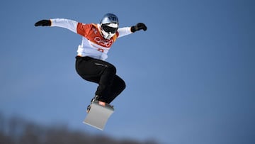 Spain&#039;s Regino Hernandez competes during the men&#039;s snowboard cross seeding event at the Phoenix Park during the Pyeongchang 2018 Winter Olympic Games on February 15, 2018 in Pyeongchang.  / AFP PHOTO / Martin BUREAU