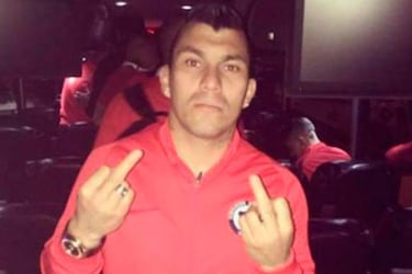 Medel, obligado a borrar una foto tras perder ante Argentina