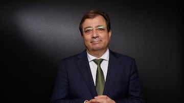 (Foto de ARCHIVO)
El presidente de la Junta de Extremadura, Guillermo Fernández Vara, posa para Europa Press, en el estand Europa Press de Fitur 2022, a 19 de enero de 2022, en Ifema Madrid, Madrid (España). Guillermo Fernández Vara ha sido elegido presidente de la Junta de Extremadura en tres ocasiones. Su primer mandato comenzó en 2007, el segundo en 2015 y el último en 2019, año en el que alcanzó la mayoría absoluta. Además de político, Fernández Vara es médico forense.
Jesús Hellín / Europa Press
19/01/2022