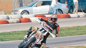 <b>SUPERMOTARD. </b>Así se entrenará Xaus durante estas Navidades.