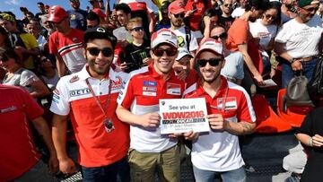 Stoner, entre Petrucci y Iannone.