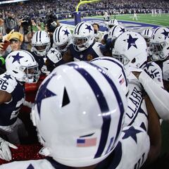 Los Cowboys aplastan a los Commanders con récords incluidos en el Thanksgiving Day
