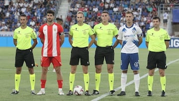 El Tenerife antes de su partido contra el Almería.