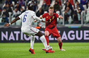 Kevin De Bruyne y Paul Pogba.