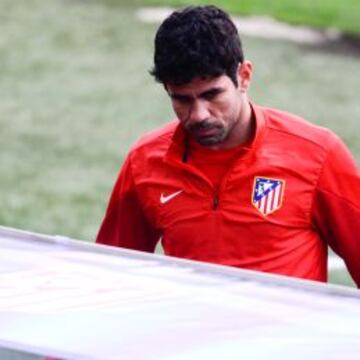 Momento en el que Diego Costa abandona el Camp Nou en el entrenamiento.