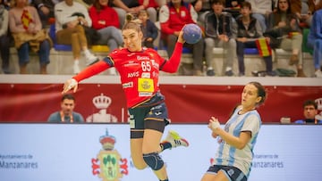 Anne Erauskin termina un contragolpe.