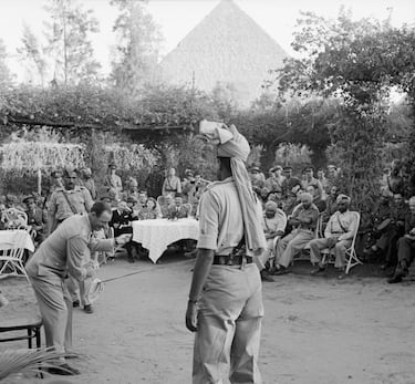 El mago británico que engañó a Rommel y convirtió el norte de África en el mayor espectáculo de ilusionismo de la historia