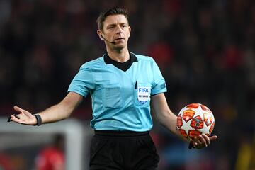 ??rbitro Gianluca Rocchi.