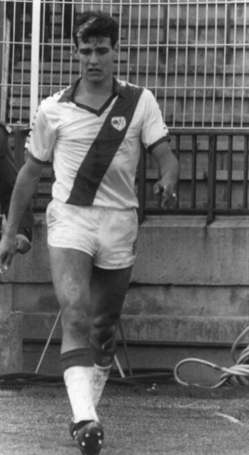 Jugó en el Rayo Vallecano la temporada 80/81