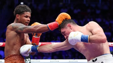 Shakur Stevenson venció a William Zepeda por decisión unánime.