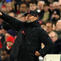 “¿El árbitro? Es como hablar con mi microondas...”