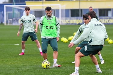 Gaizka Garitano: “El Burgos es el equipo que más trabajado está”