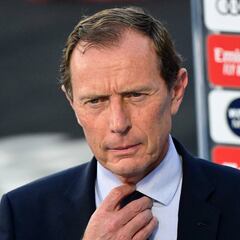 "Quedan días hasta que se cierre el mercado, pero la plantilla es de absolutas garantías"