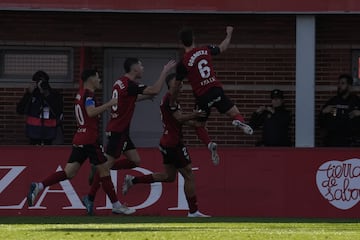 En un equipo con tanto gol, Gorrotxa decidió entre en el olimpo de anotadores de Anduva con un doblete. Uno de ellos de bella factura.