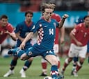 Modric lidera el estreno con bostezos de Croacia