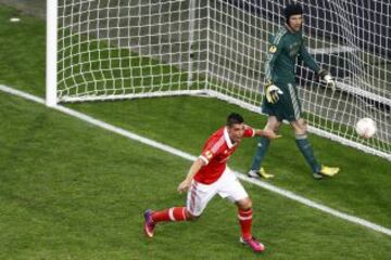 Gol anulado a Oscar Cardozo.