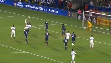 La última barbaridad de Ibrahimovic: ¡golazo de chilena!