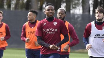 Anquela recupera a Nwakali para el Huesca