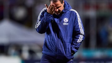 Andre Soares Jardine head coach of America during the round one first leg match between Olimpia and Club America as part of the CONCACAF Champions Cup 2026, at Nacional Chelato Ucles Stadium on February 03, 2026 in Tegucigalpa, Honduras.