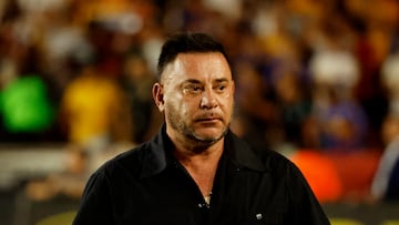 Soccer - Liga MX - Semi Final - First Leg - Tigres UANL v Toluca - Estadio Universitario, Monterrey, Mexico - May 14, 2025 Toluca coach Antonio Mohamed before the match REUTERS/Daniel Becerril
