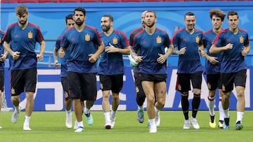 Los jugadores de la Selecci&oacute;n, durante su entrenamiento en Kazan.