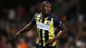 Usain Bolt offered contract by Central Coast Mariners