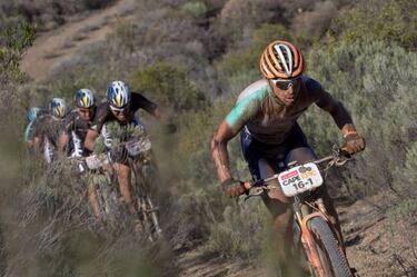 La Cape Epic más salvaje: récord de ascensión con 1.650 metros