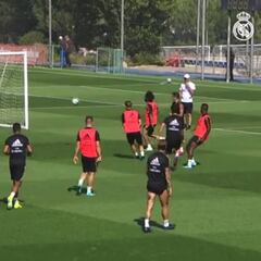 Flying Keylor denies Isco