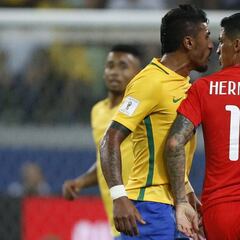 Hernández revela el riesgo que corrió al jugar por la Roja