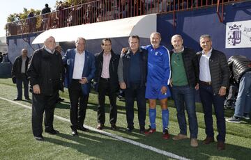 Hoy 1 de noviembre los veteranos del Torrejón y del Rayo Vallecano han goleado a la ELA en un partido solidario disputado en el Campo Municipal Las Veredillas.