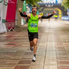 Jokin Muñoz y Rebeca Suárez se imponen en el Maratón Martín Fiz