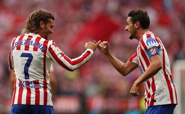 Antoine Griezmann anotó el 3-0 y el gol 200 con el Atlético. El Metroplitano puesto en pie para homenajear a su ídolo, que mostró una camiseta con el dorsal 200. Una noche que, de momento, es un sueño en el estadio rojiblanco.