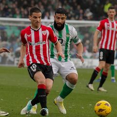 Fekir se parte la cara por el Betis