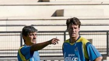 <b>SE LO LLEVA. </b>Óscar García, con Laudrup el año pasado.