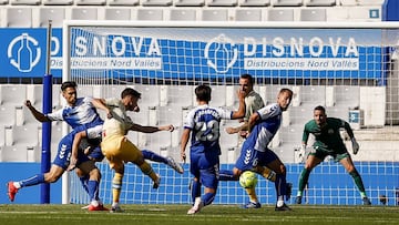 Puado lanza desviado.