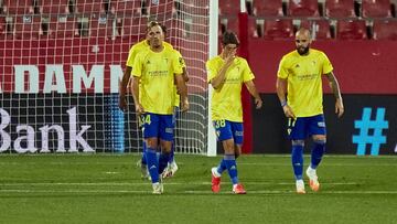 1x1 del Cádiz: el gol de Álex, insuficiente para ser campeones.