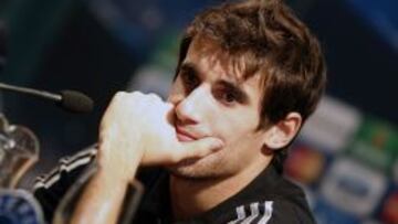 Javi Martínez en rueda de prensa