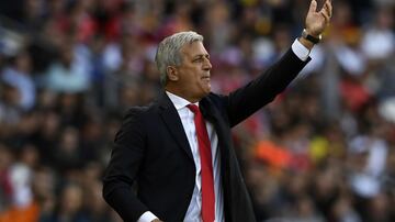 Se mantiene al frente de la selección suiza y dirigirá el partido ante Islandia, correspondiente a la UEFA Nations League.