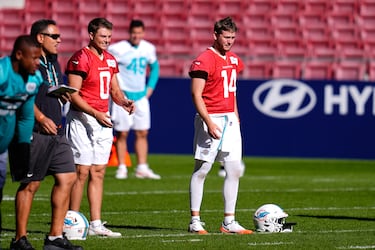 Zach Wilson y Quinn Ewers.